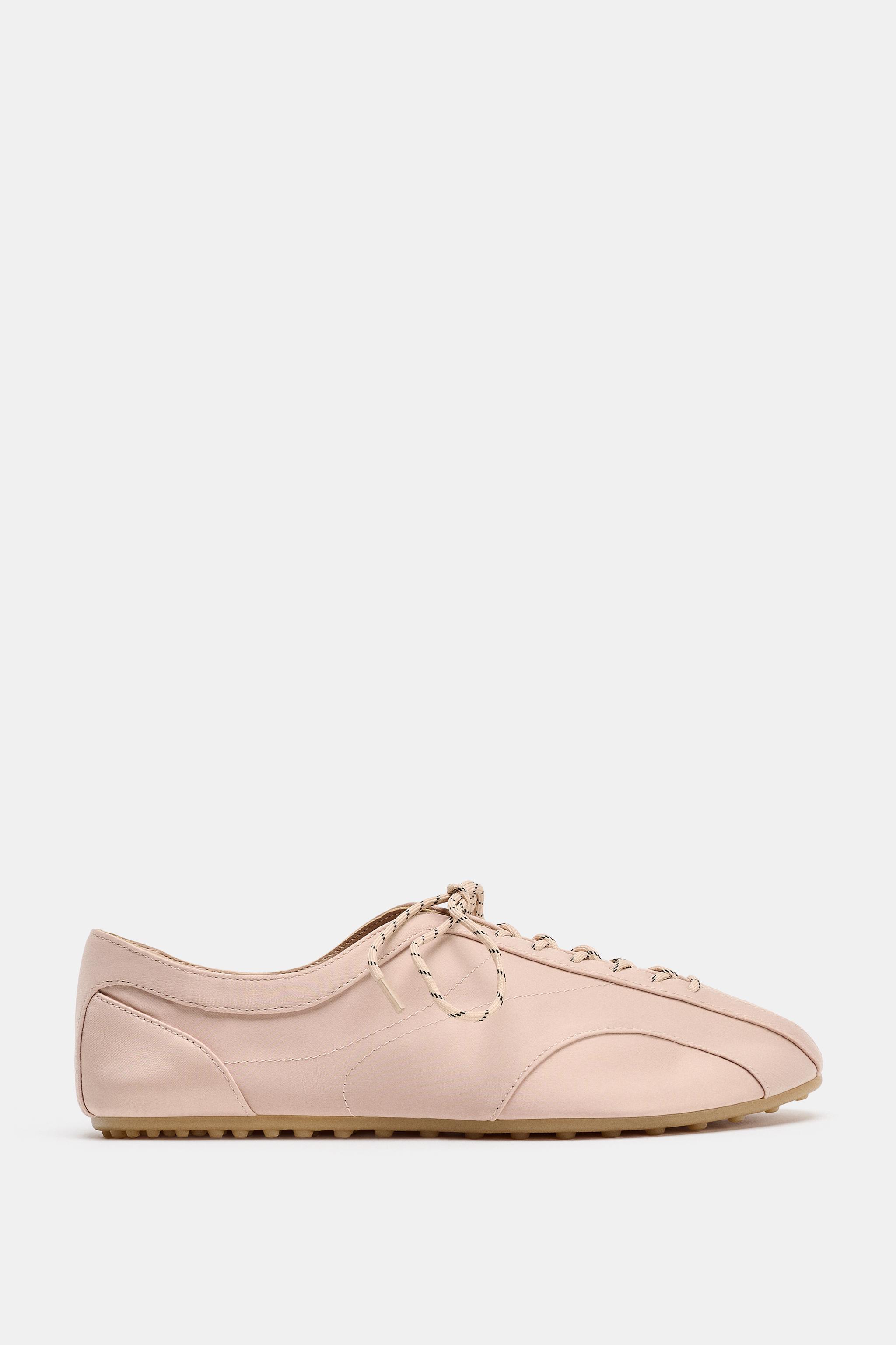 SPORTY LACE-UP BALLET FLATS